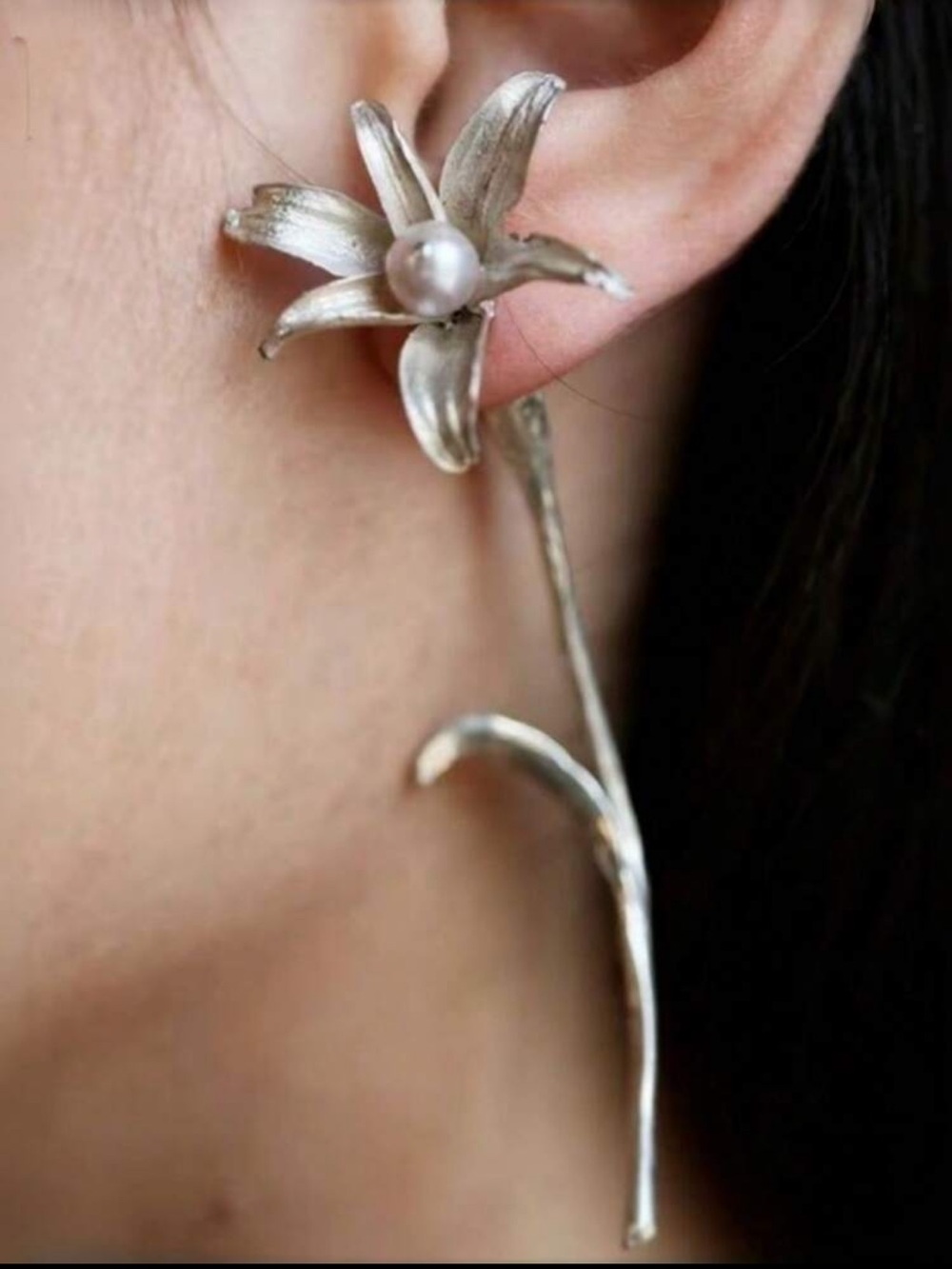 Silver Floral Pearl Drop Earrings - Elegant Blossom Design